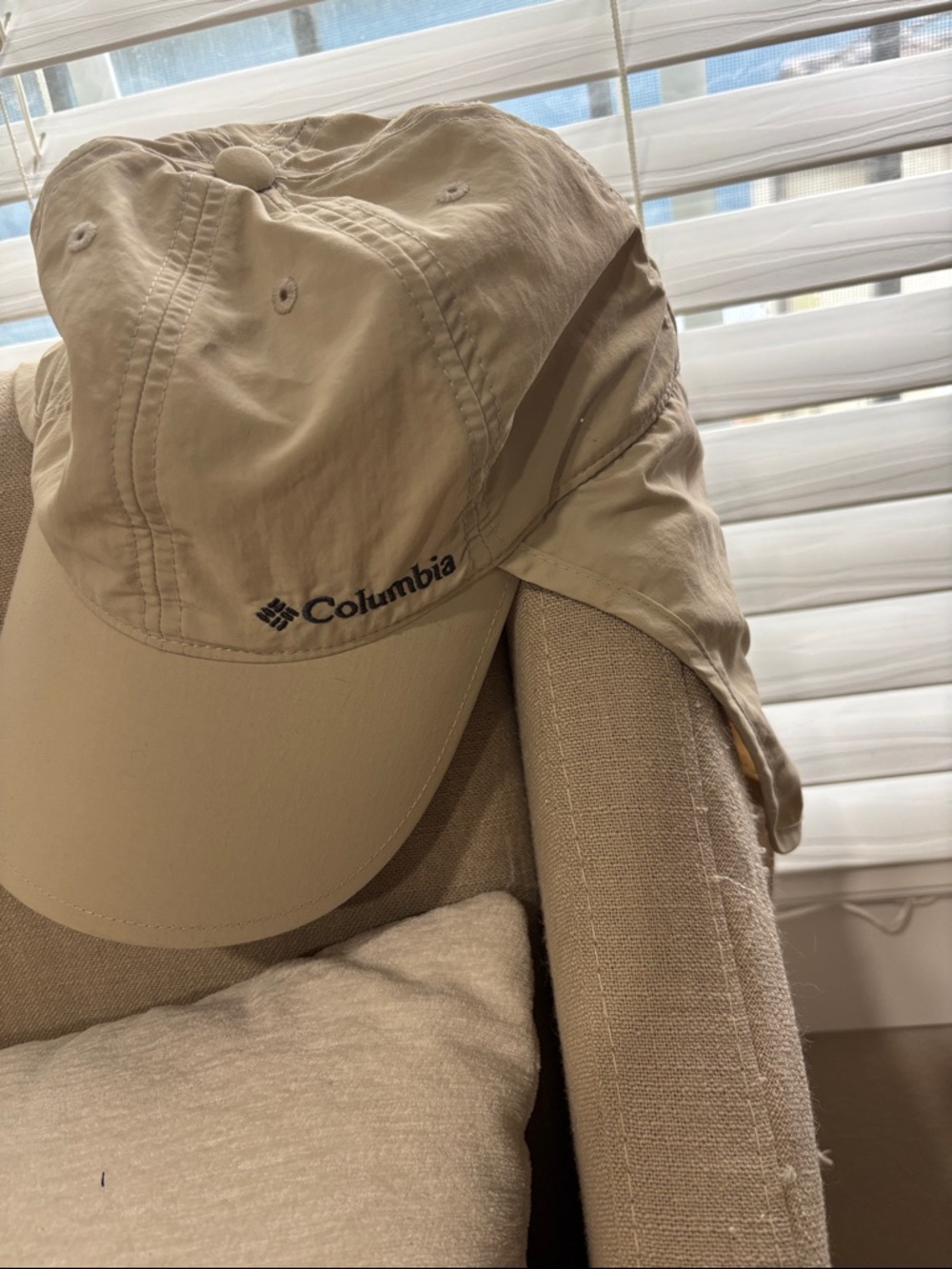Columbia Beige/Tan Outdoor Sun Hat with Neck Flap